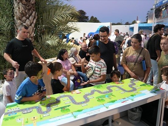 ESHOT, 95. İzmir Enternasyonal Fuarı'nda Ulaşım Tarihini Sergiliyor