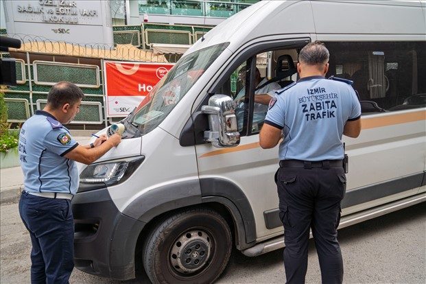 İzmir'de Okul Servislerine Sıkı Denetim